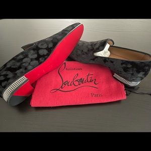 Christian Louboutin Colonnaki Flat Velvet LEO/GG.